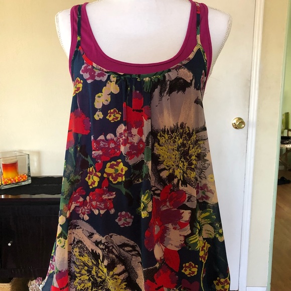 Flowered Top - Picture 1 of 3